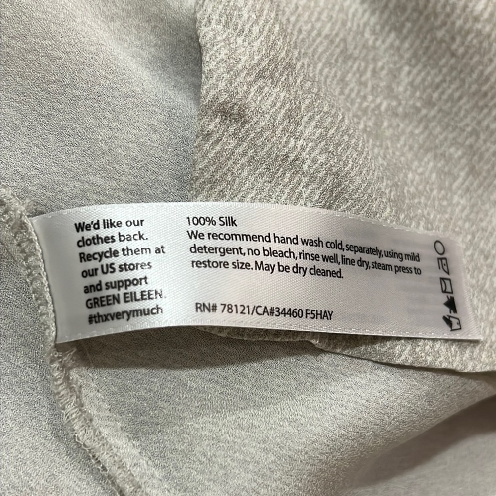 Eileen Fisher 100% Silk Sleeveless Button TankTop Hazy Printed Crepe Bone Blouse - Picture 11 of 11